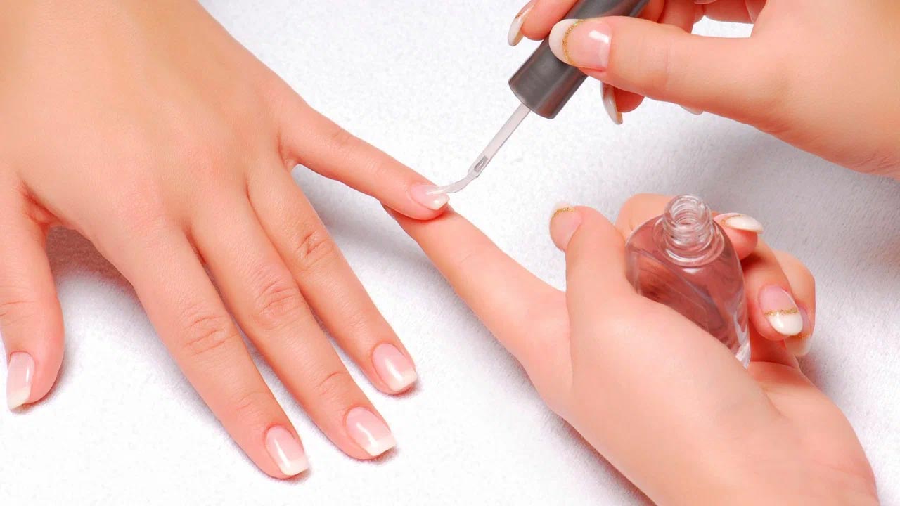 تجنب استخدام طلاء الأظافر بشكل مفرط