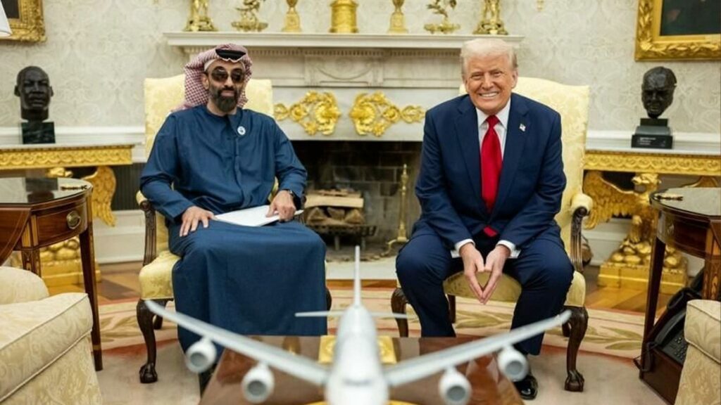 الإمارات تضخ استثمارات قياسية بقيمة 1.4 تريليون دولار في الاقتصاد الأمريكي الاستثمارات الإماراتية في أمريكا