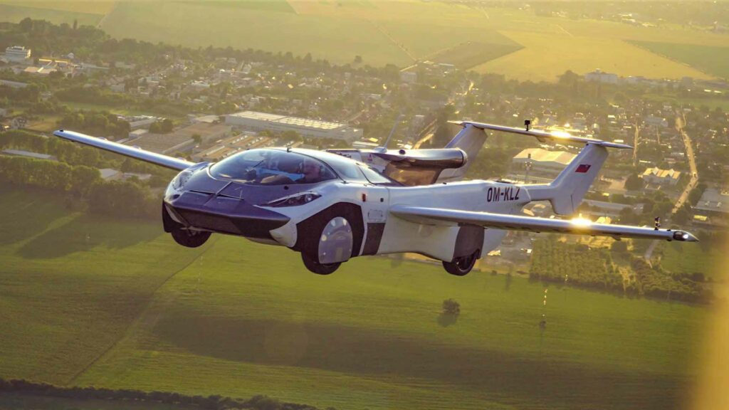 السيارات الطائرة