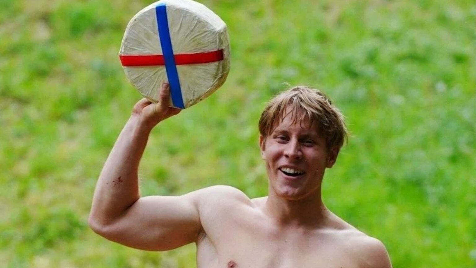 سباق دحرجة الجبن