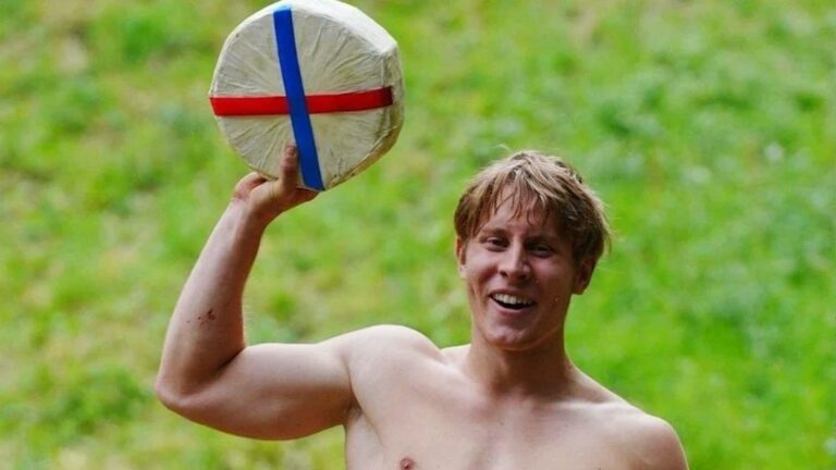 سباق دحرجة الجبن