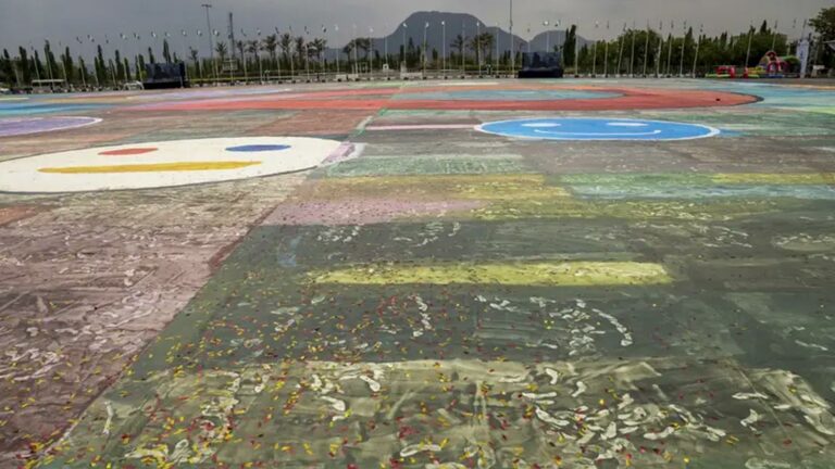 أكبر لوحة فنية