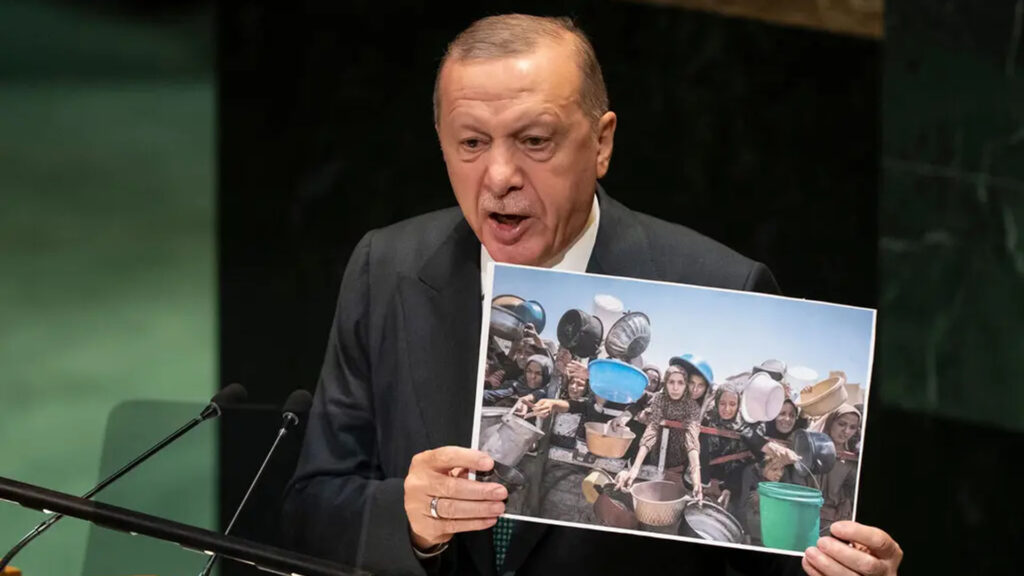 إردوغان يقول: طفل يُقتل كل ساعة في غزة منذ 23 شهراً