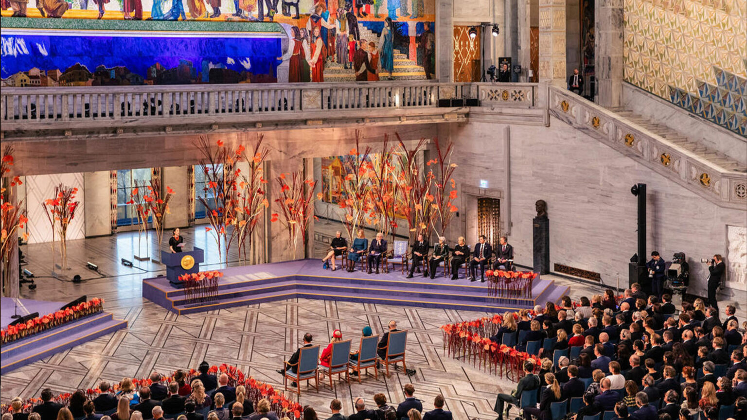 جائزة نوبل للسلام 2025، مراسم التوزيع في قاعة بلدية أوسلو