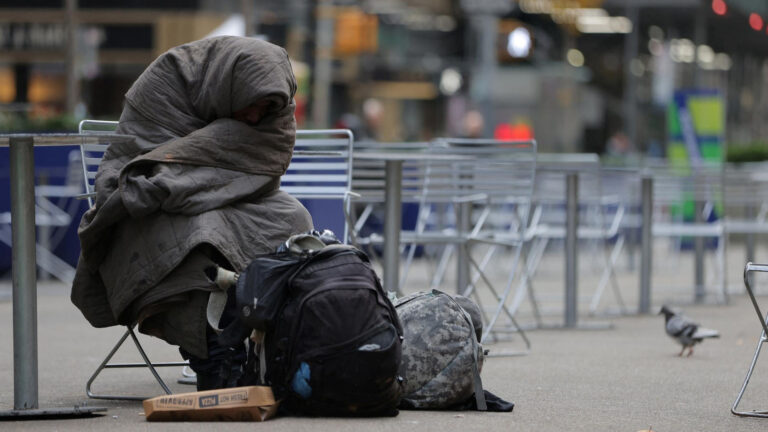 الفقر في أمريكا – 37 مليون أمريكي يعيشون تحت خط الفقر رغم قوة الاقتصاد