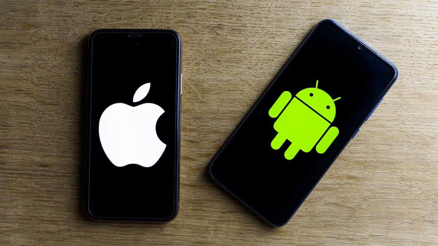 الذكاء الاصطناعي والاستدامة في سباق آيفون وأندرويد نحو المستقبل