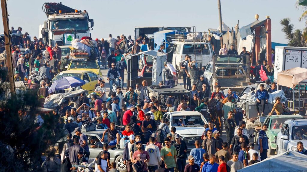 فلسطينيون نازحون يعودون إلى الشمال في غزة بعد وقف إطلاق النار