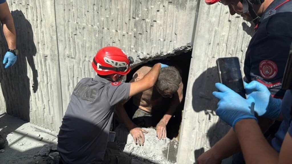 قصة إنقاذ سائح برتغالي من نفق إسطنبول: تفاصيل مثيرة خلف الحادث الغريب إنقاذ سائح برتغالي عالق في نفق إسطنبول