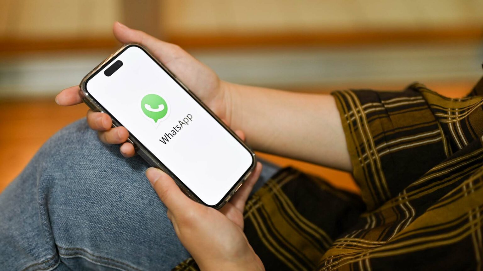 واتساب يطرح ميزة ذكية لمستخدمي آيفون لإدارة مساحة المحادثات مباشرة إدارة مساحة التخزين في واتساب