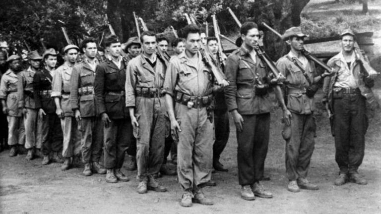 صورة أرشيفية لبدايات الثورة الجزائرية