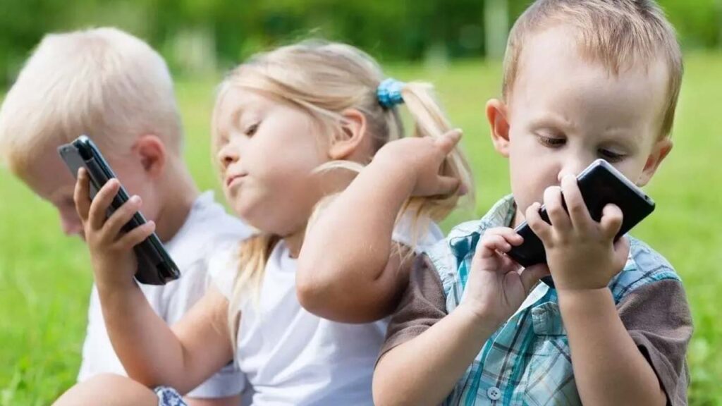 حماية الأطفال من الهواتف المحمولة