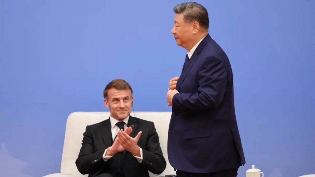 الرئيس الصيني لماكرون العالم يبتعد عن السلام