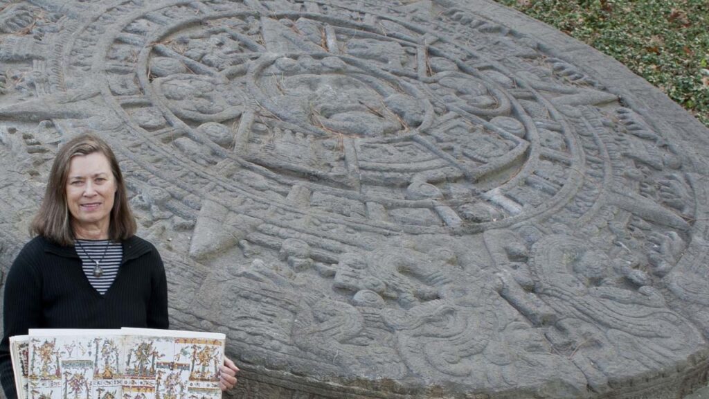 حجر التقويم الآزتكي