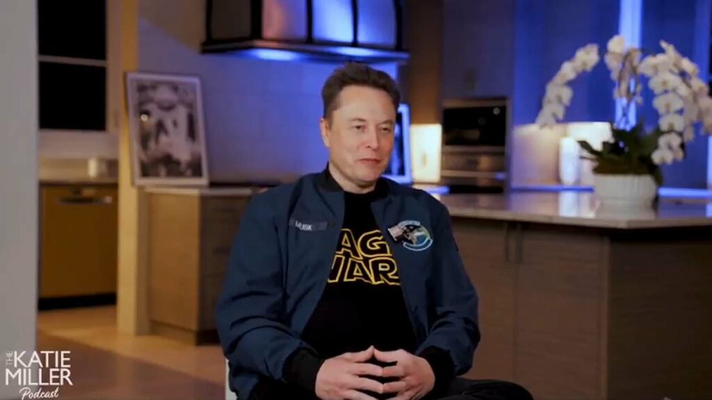 إيلون ماسك في بودكاست مع كيتي ميلر
