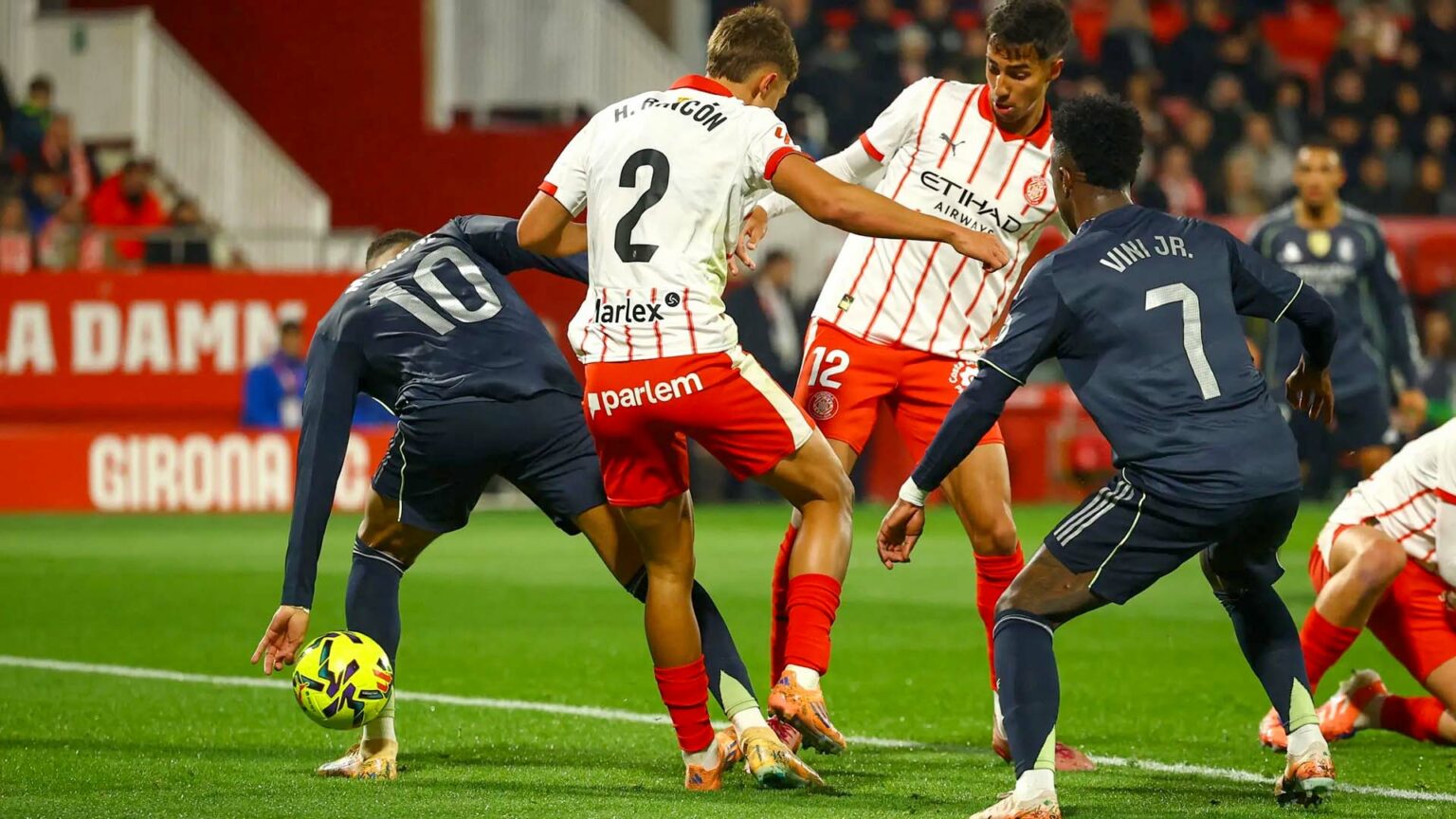 جيرونا يعرقل ريال مدريد ويمنح برشلونة صدارة الليغا