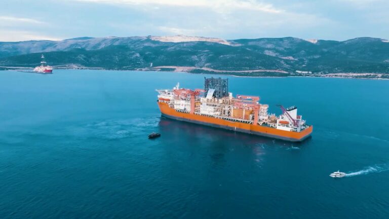 أسطول التنقيب التركي