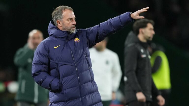هانسي فليك مدرب برشلونة انتقد أداء لاعبيه في مباراة كوبنهاغن في دوري أبطال أوروبا