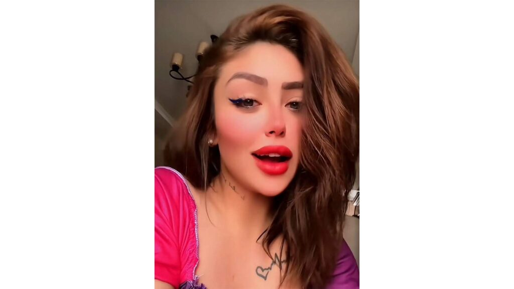 البلوغر هدير عبد الرازق