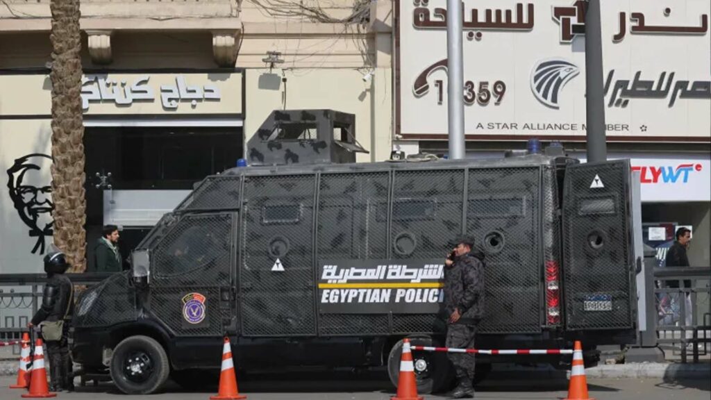 الشرطة المصرية تضبط راقصتي السوشيال بعد فيديوهات مثيرة للجدل الشرطة المصرية