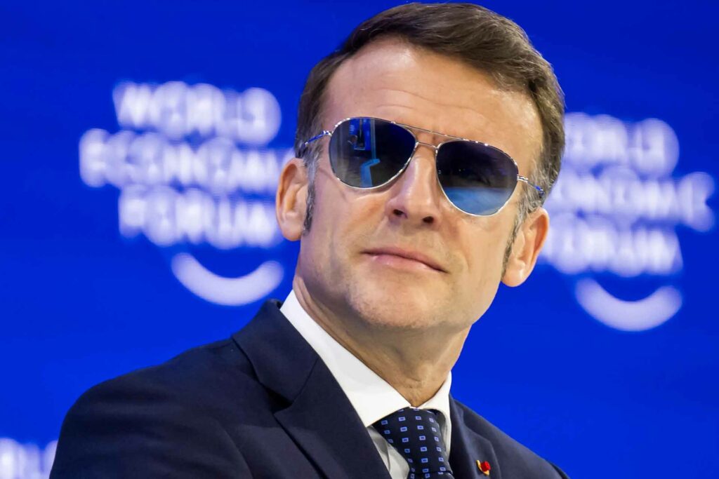 ماكرون يدعو إلى زيادة استثمارات الصين في أوروبا خلال منتدى دافوس.