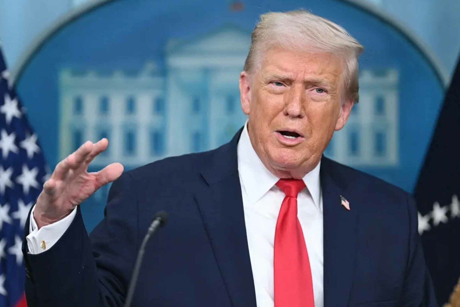 ترامب وإيران