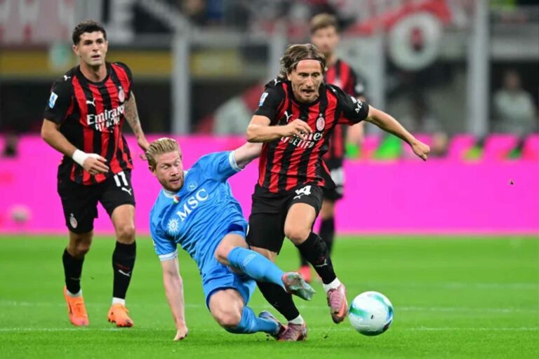 نابولي وميلان