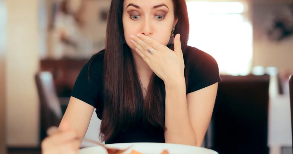 الشبع المبكر: متى يكون علامة خطر تستدعي استشارة الطبيب؟