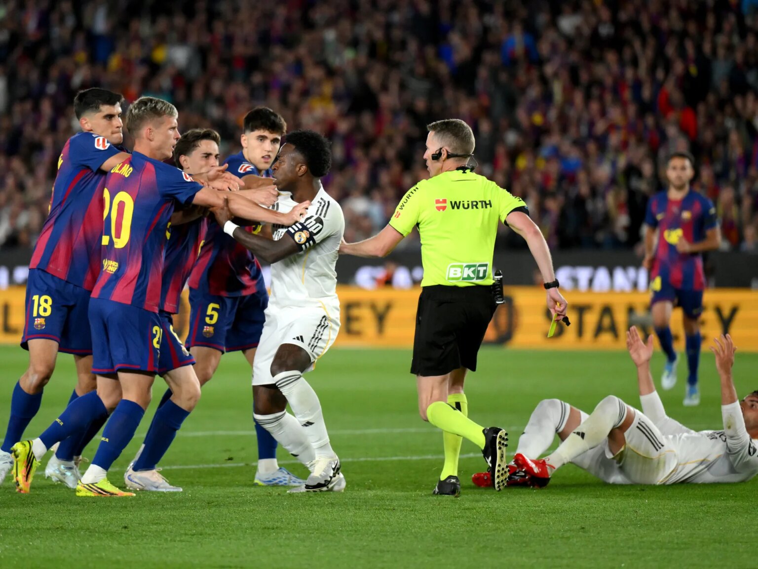 كلاسيكو برشلونة وريال مدريد