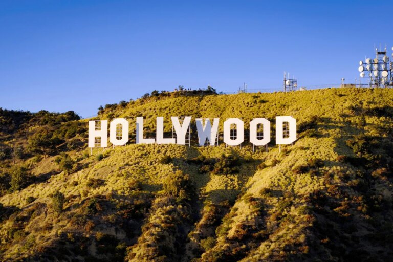 كيف تحول عمالقة التكنولوجيا إلى “أشرار السينما” الجدد؟